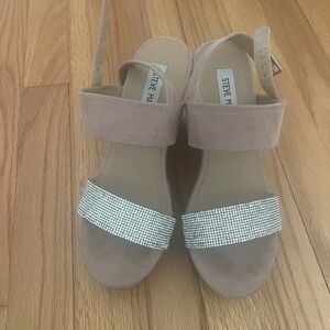 Steve Madden Beige and Silver Women's Sandals